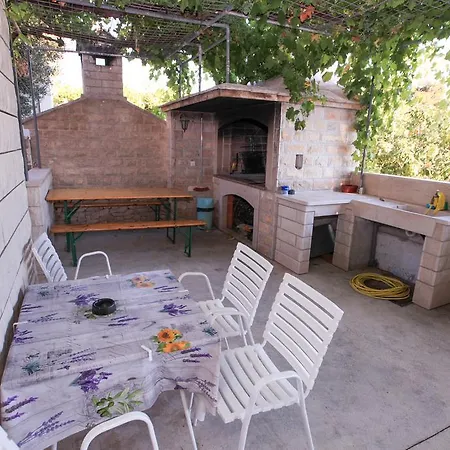 Gojevic Apartment Bol
